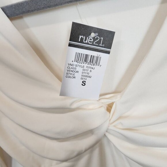 rue21 Long Sleeve Twist Front Bodysuit in Ivory - Size Small - Picture 5 of 8